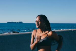 10 reasons why women should stick to their fitness programs over the summer